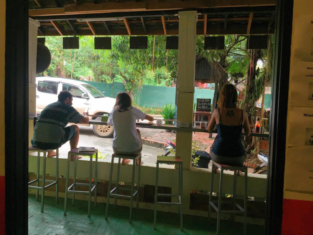 Y Not Laos Hostel Luang Prabang Exterior foto
